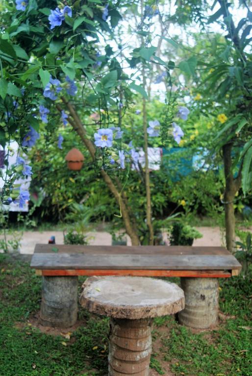 Ananda Home Stay And Restaurant Tangalle Exterior foto
